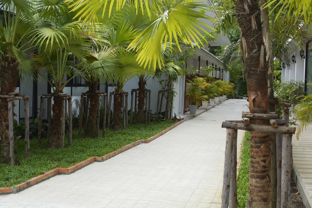 Irest Ao Nang Seafront Vandrarhem Exteriör bild