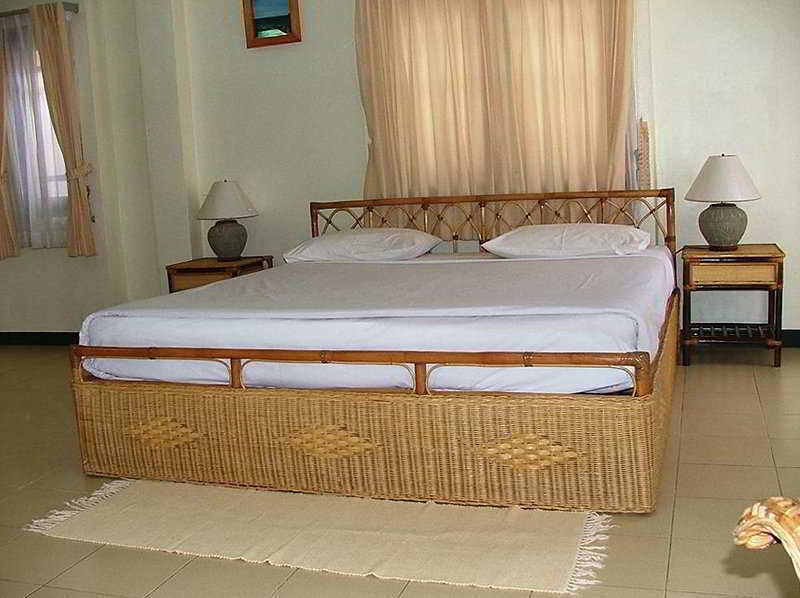 Irest Ao Nang Seafront Vandrarhem Exteriör bild