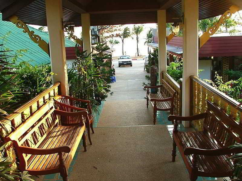 Irest Ao Nang Seafront Vandrarhem Exteriör bild