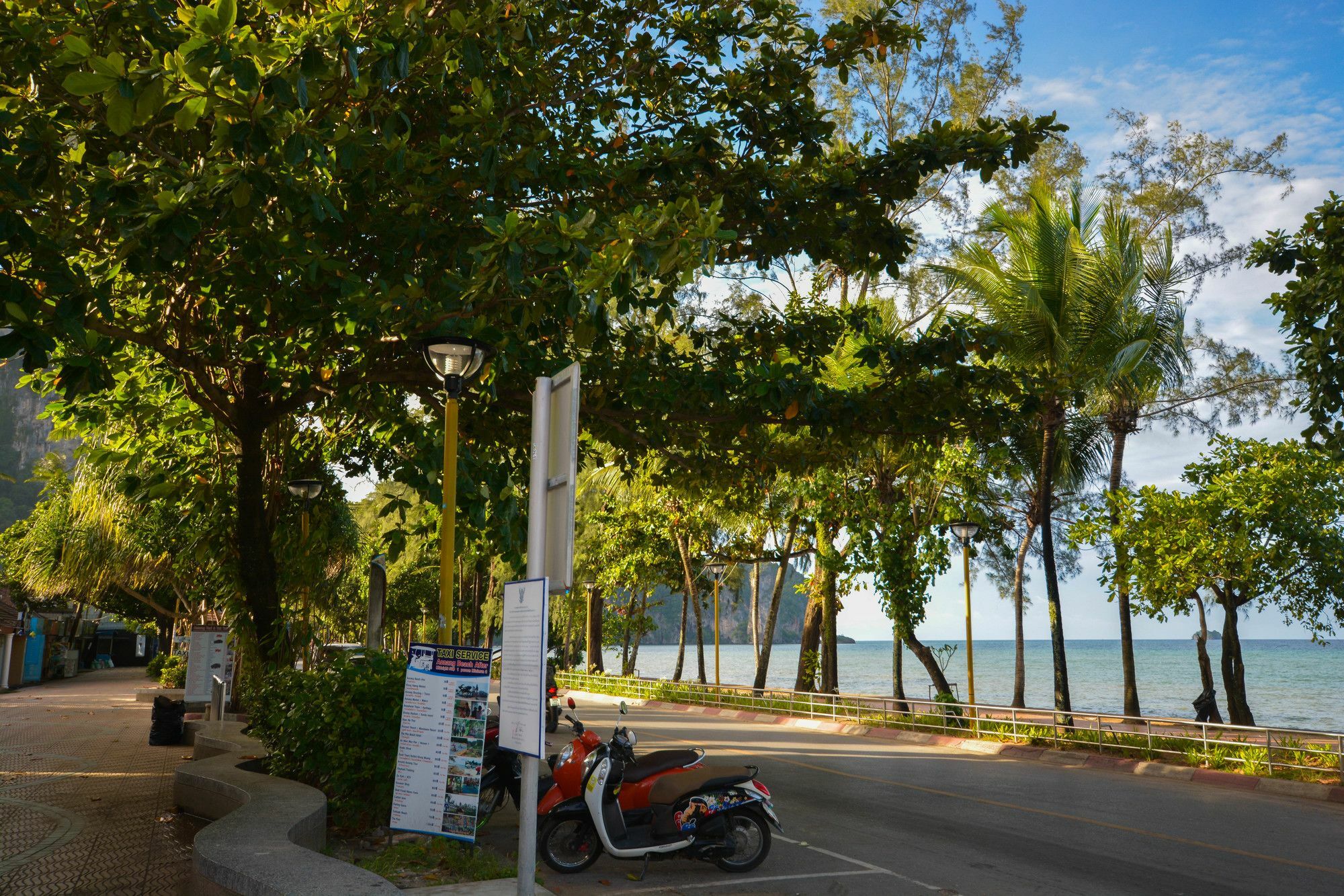Irest Ao Nang Seafront Vandrarhem Exteriör bild